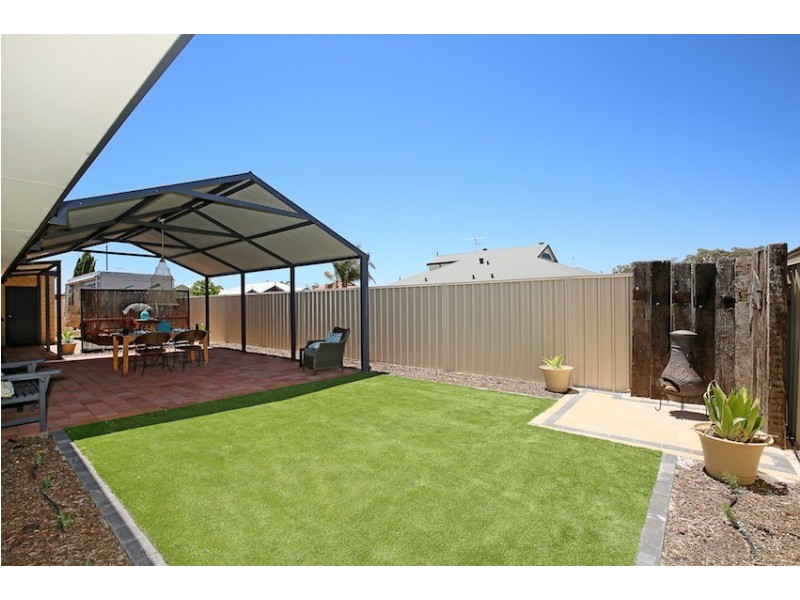 8 Pytheas Approach, Dudley Park WA 6210