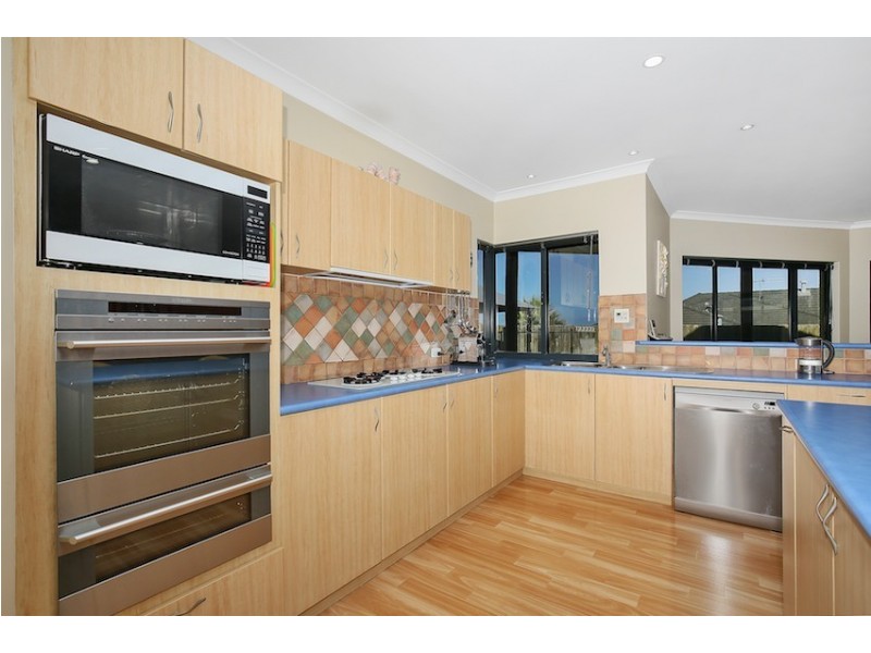 19 Indiana Parade, Singleton WA 6175