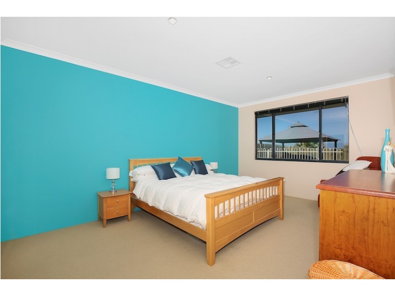 19 Indiana Parade, Singleton WA 6175