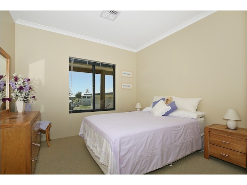 19 Indiana Parade, Singleton WA 6175