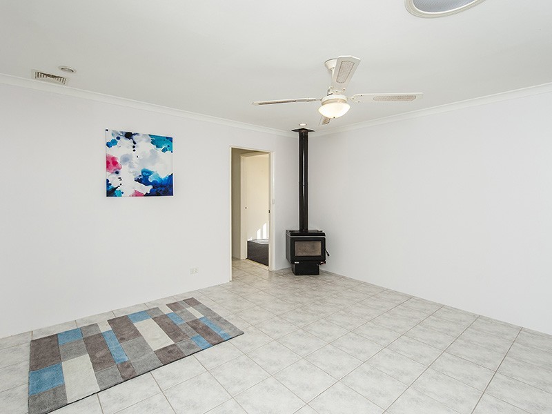 22 Elderberry Circle, Halls Head WA 6210