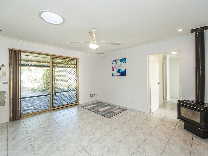 22 Elderberry Circle, Halls Head WA 6210