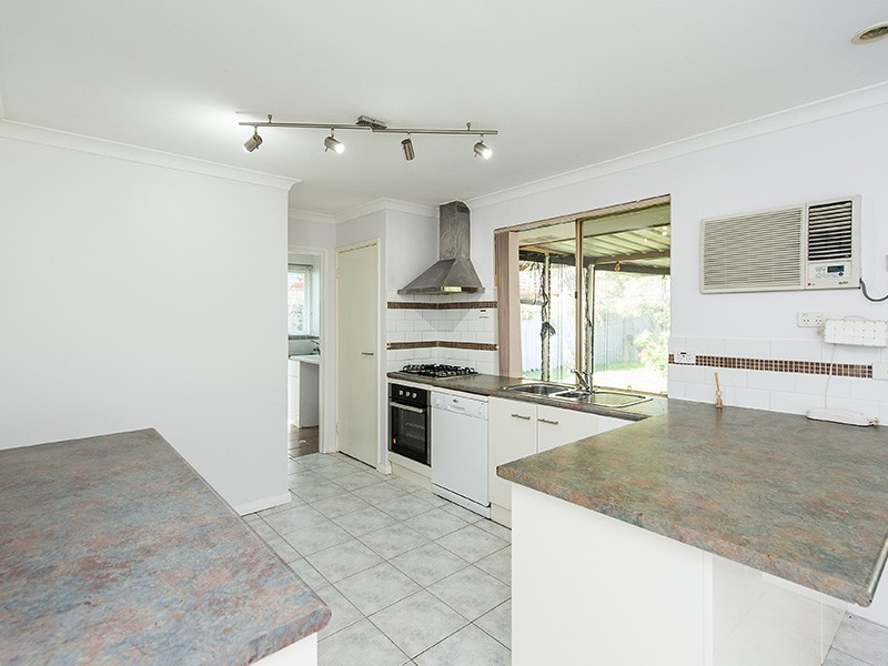 22 Elderberry Circle, Halls Head WA 6210