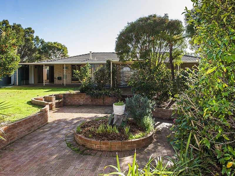 22 Elderberry Circle, Halls Head WA 6210