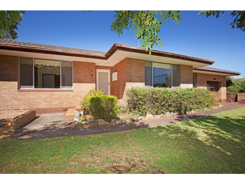 22 Comet Street, Dudley Park WA 6210