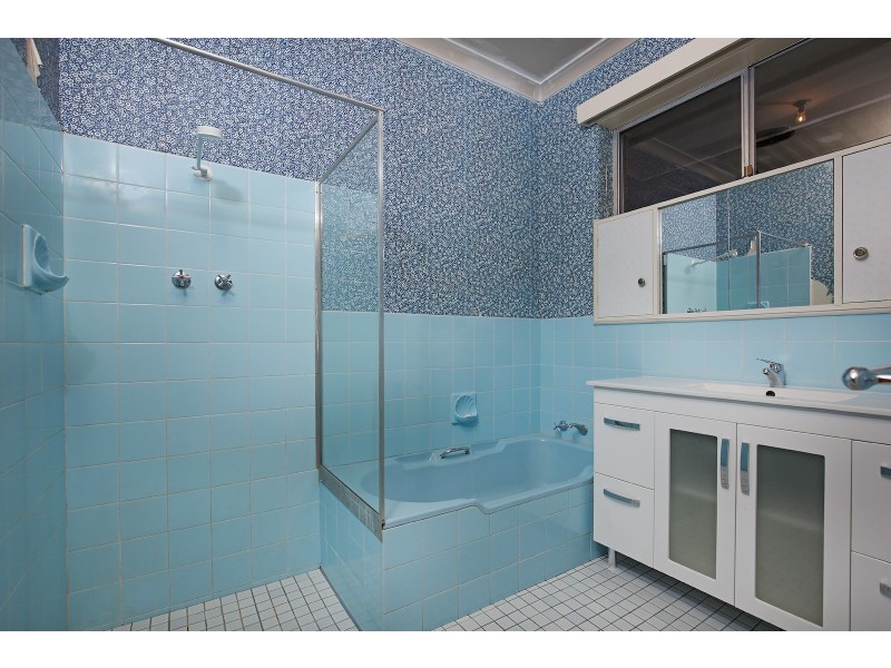22 Comet Street, Dudley Park WA 6210