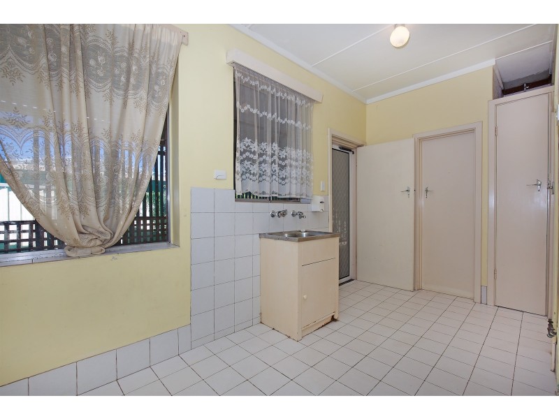 22 Comet Street, Dudley Park WA 6210