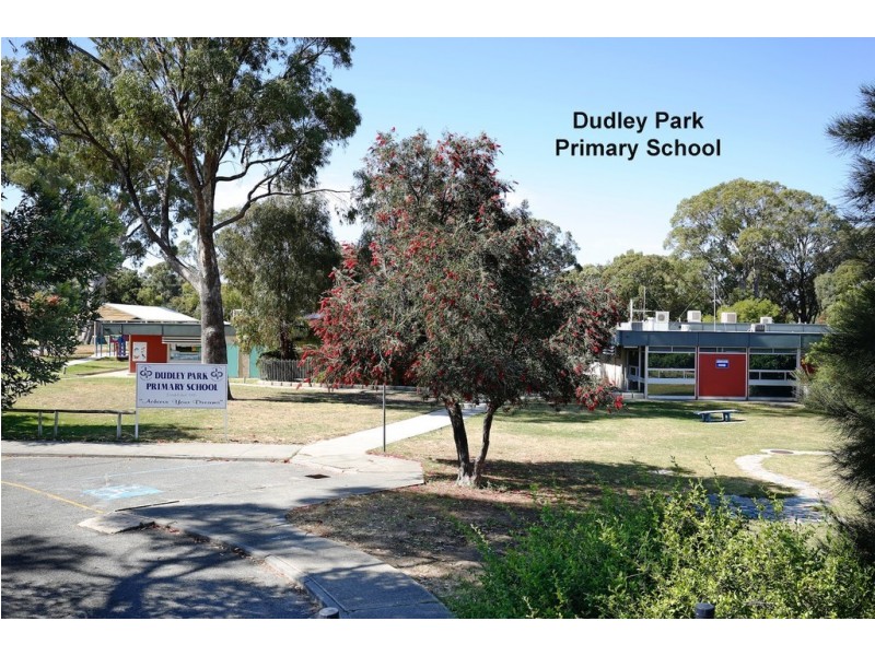 22 Comet Street, Dudley Park WA 6210