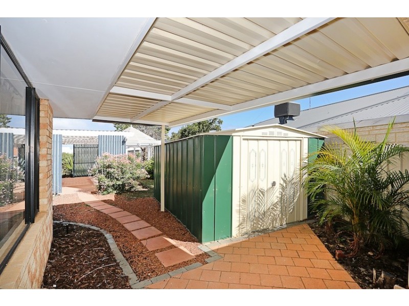 24 Daydream Plaza, Halls Head WA 6210