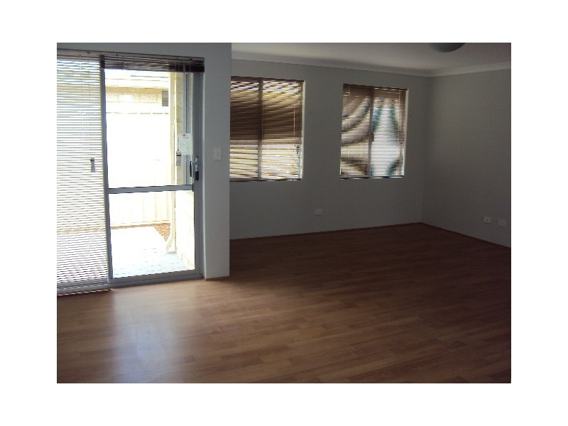 78 Leisure Way, Halls Head WA 6210