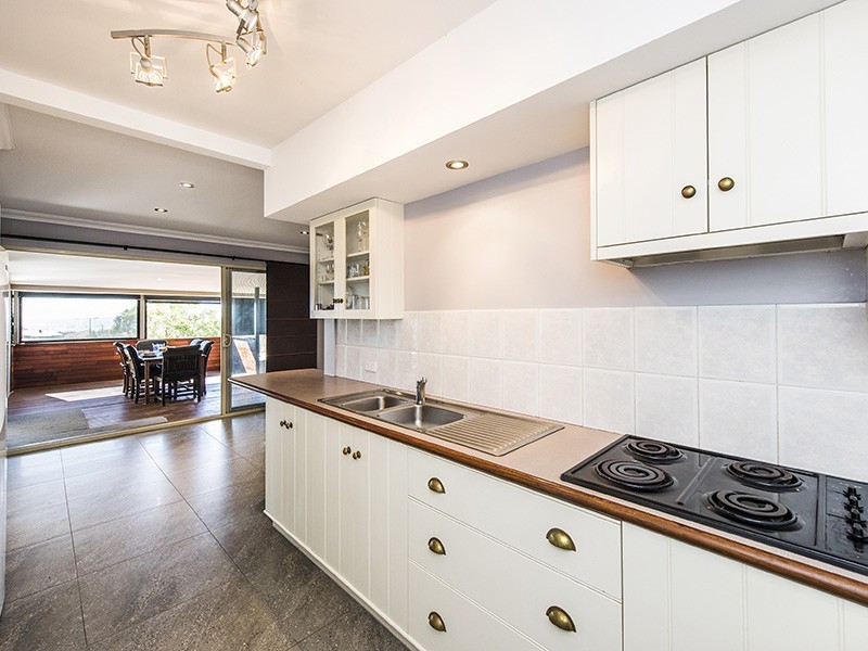 22-24 Acheron Road, San Remo WA 6210