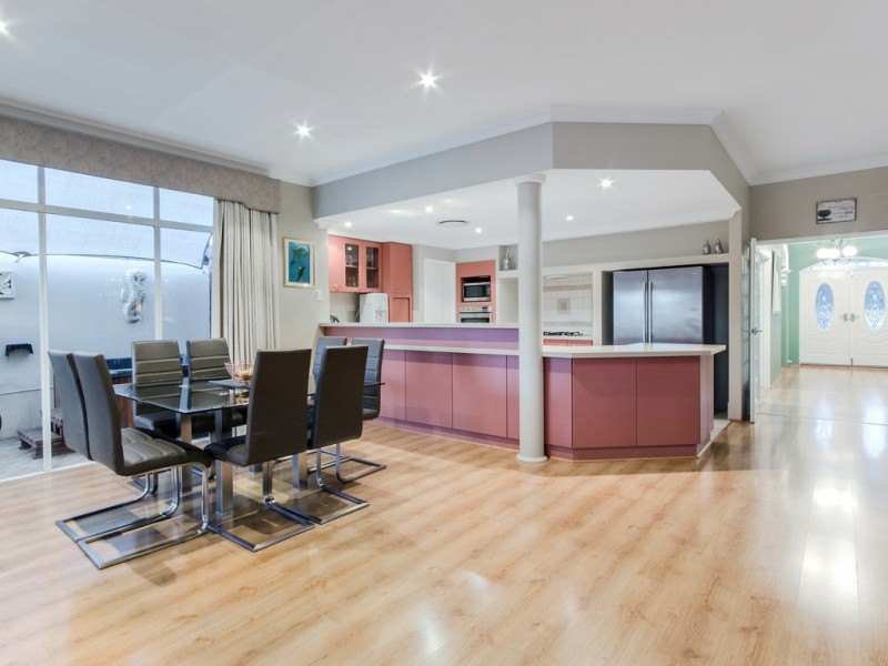 9 Aztec Island Retreat, Halls Head WA 6210
