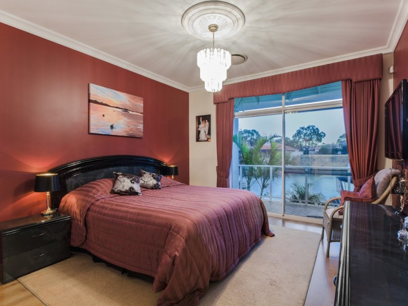 9 Aztec Island Retreat, Halls Head WA 6210
