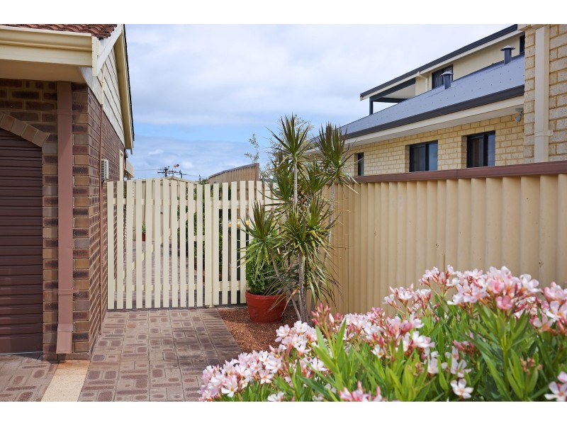 30 Perseus Road, Silver Sands WA 6210