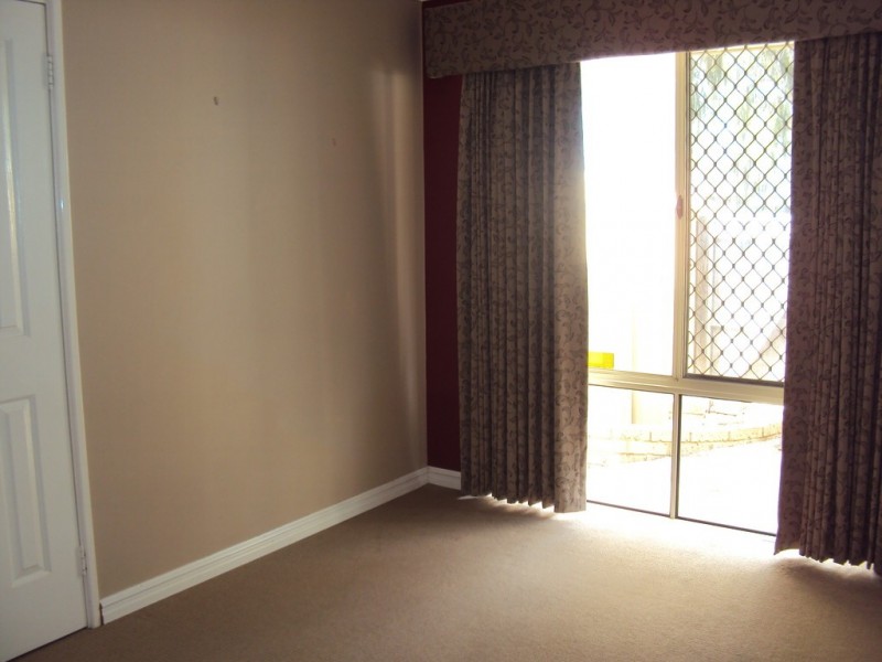 25 Magnetic Sq, Halls Head WA 6210