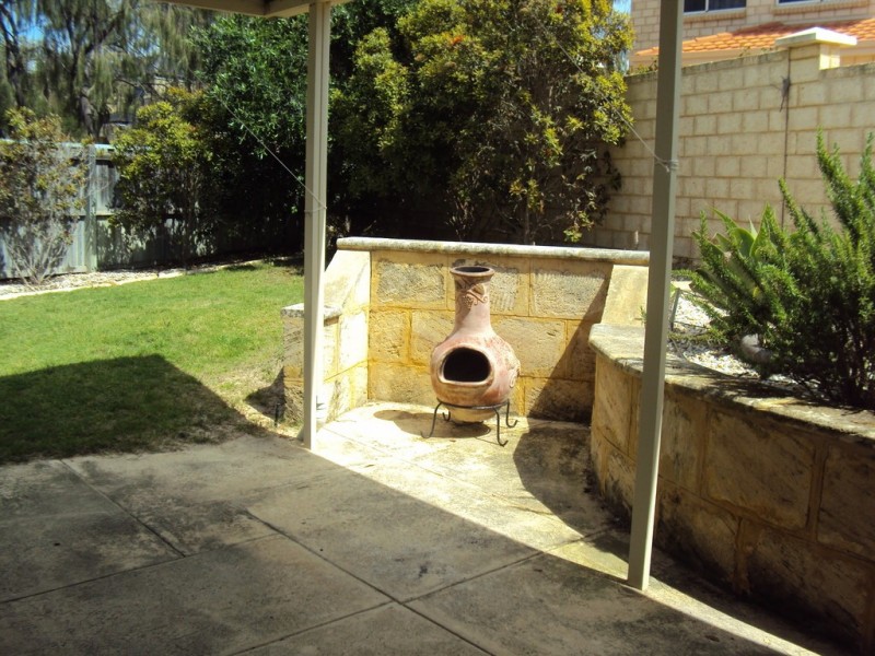 25 Magnetic Sq, Halls Head WA 6210