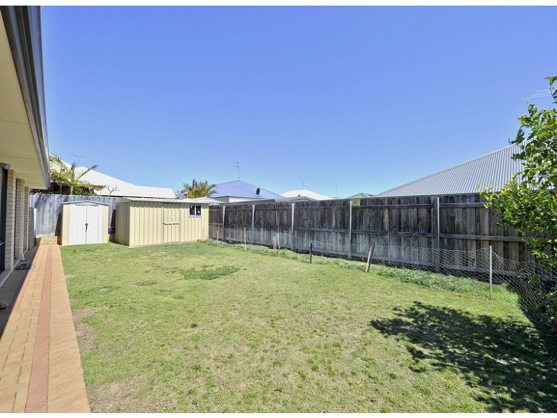 49 Hibbertia Follow, Halls Head WA 6210