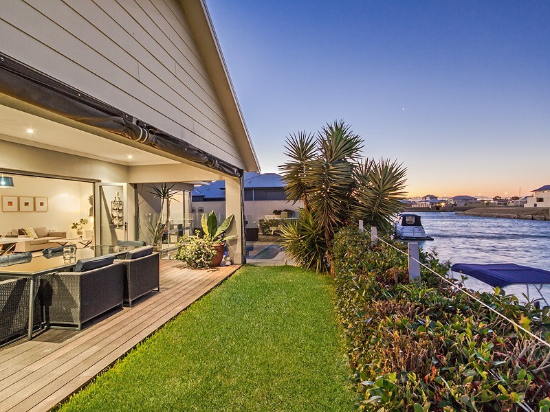 16 Twilight Court, Dudley Park WA 6210