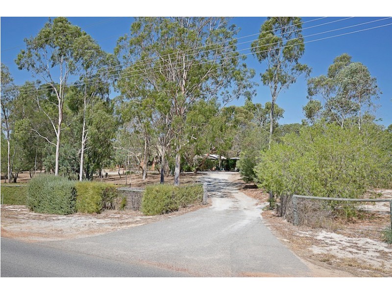 240 Mortimer Rd, Wellard WA 6170