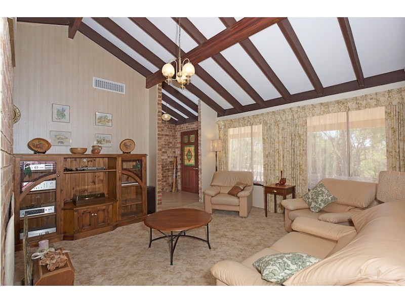 240 Mortimer Rd, Wellard WA 6170