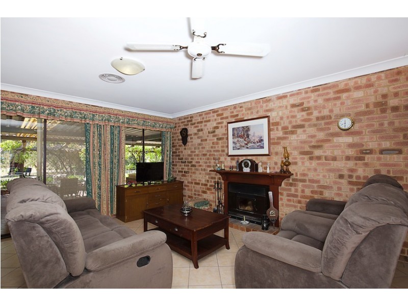 240 Mortimer Rd, Wellard WA 6170