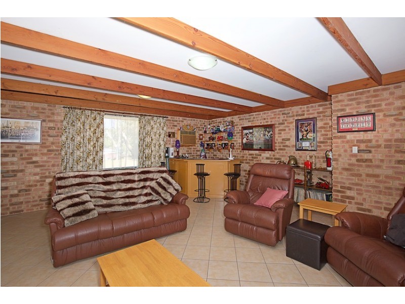 240 Mortimer Rd, Wellard WA 6170