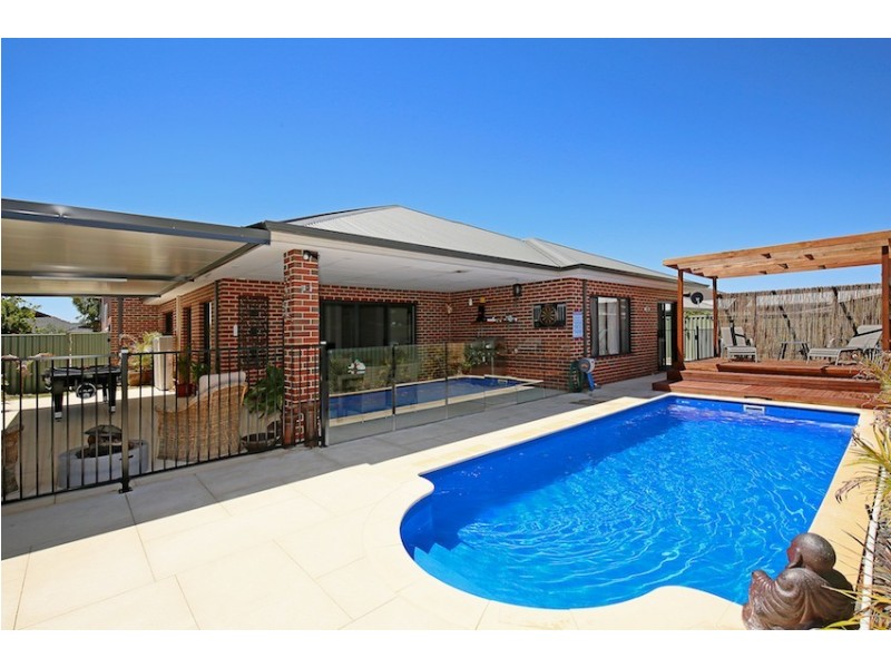 12 Jolly Rambler Blvd, Ravenswood WA 6208