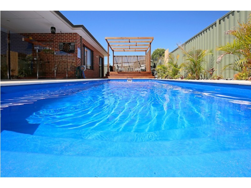 12 Jolly Rambler Blvd, Ravenswood WA 6208