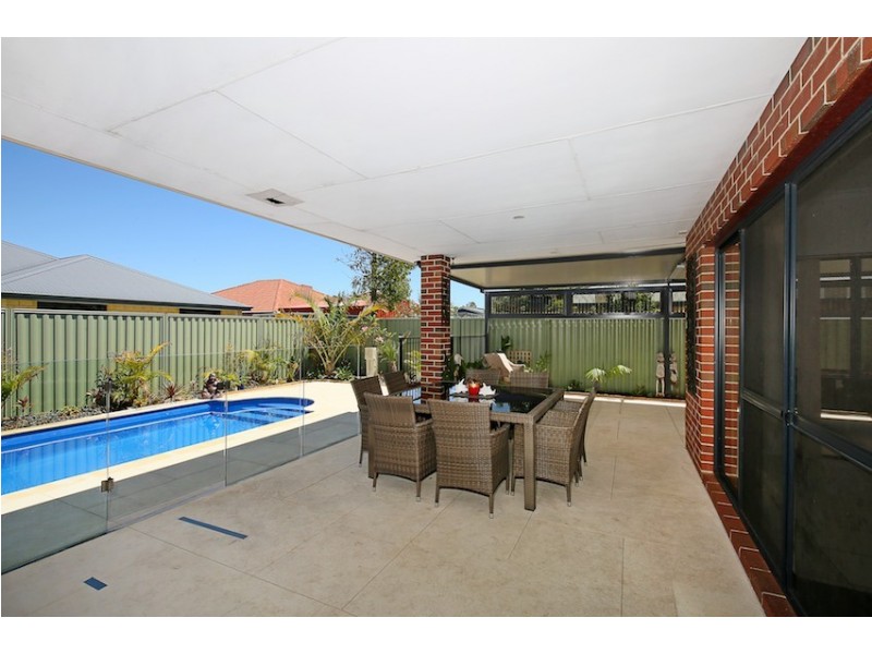 12 Jolly Rambler Blvd, Ravenswood WA 6208