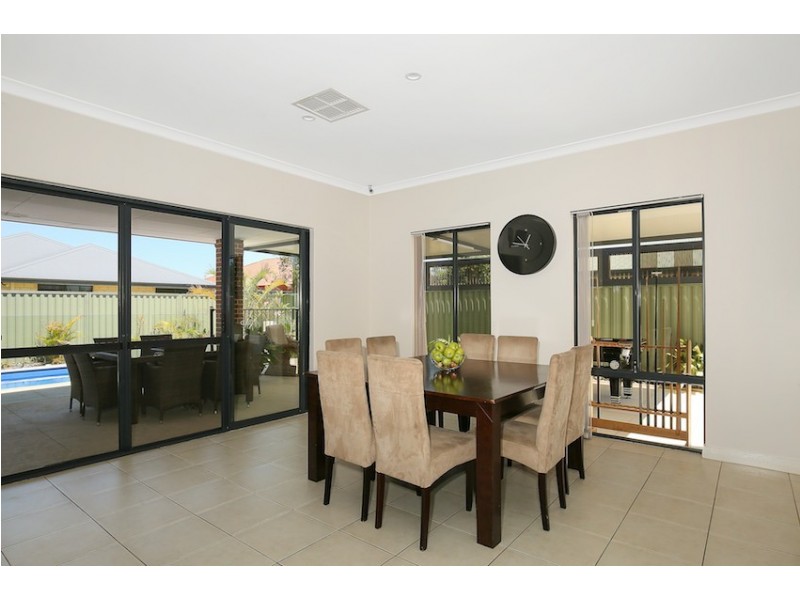 12 Jolly Rambler Blvd, Ravenswood WA 6208