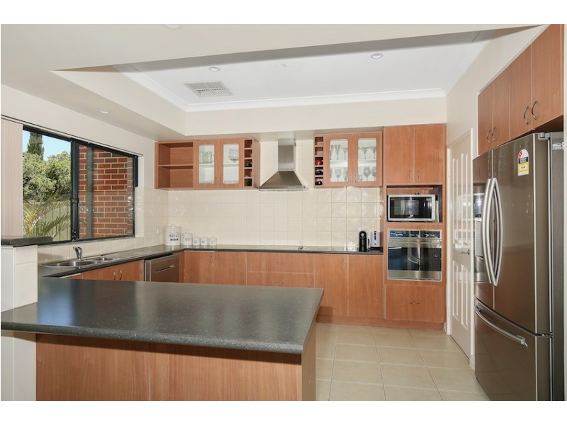 12 Jolly Rambler Blvd, Ravenswood WA 6208