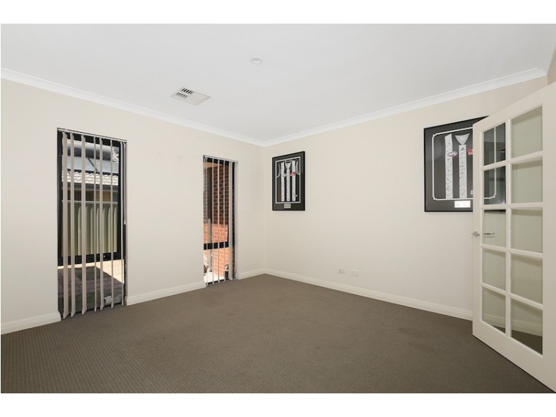 12 Jolly Rambler Blvd, Ravenswood WA 6208