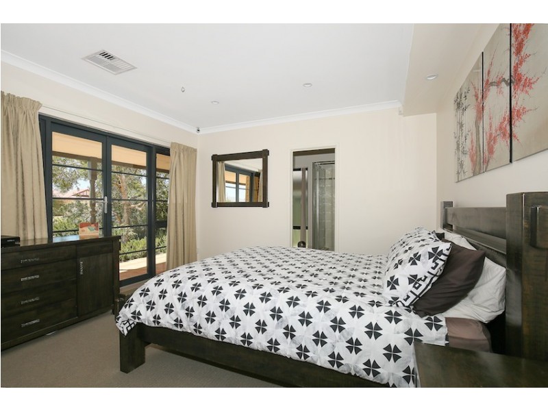 12 Jolly Rambler Blvd, Ravenswood WA 6208