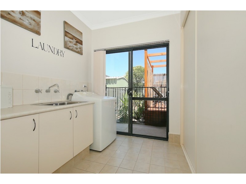 12 Jolly Rambler Blvd, Ravenswood WA 6208