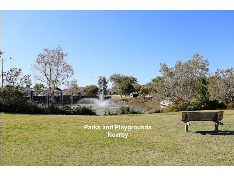 12 Jolly Rambler Blvd, Ravenswood WA 6208