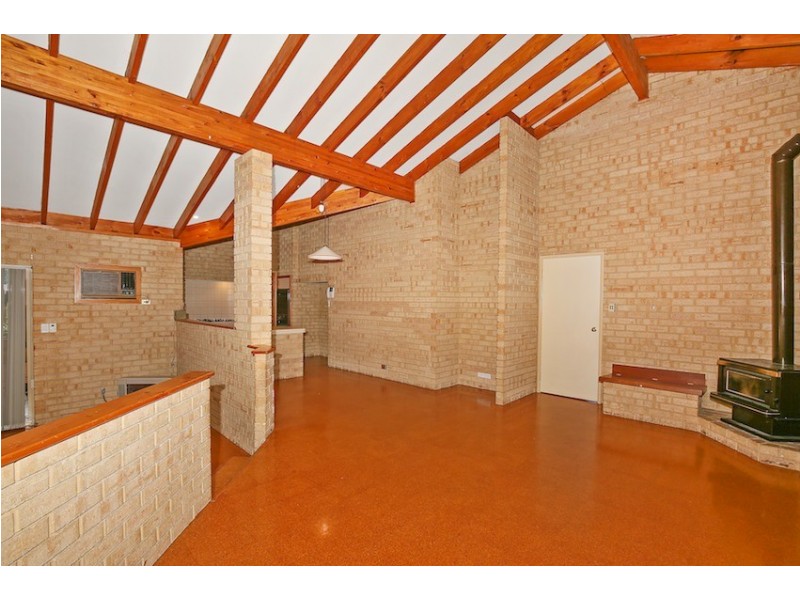 16 Elmore Way, Dudley Park WA 6210