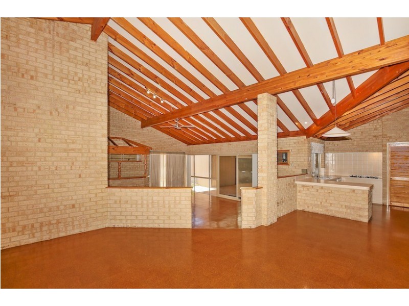 16 Elmore Way, Dudley Park WA 6210