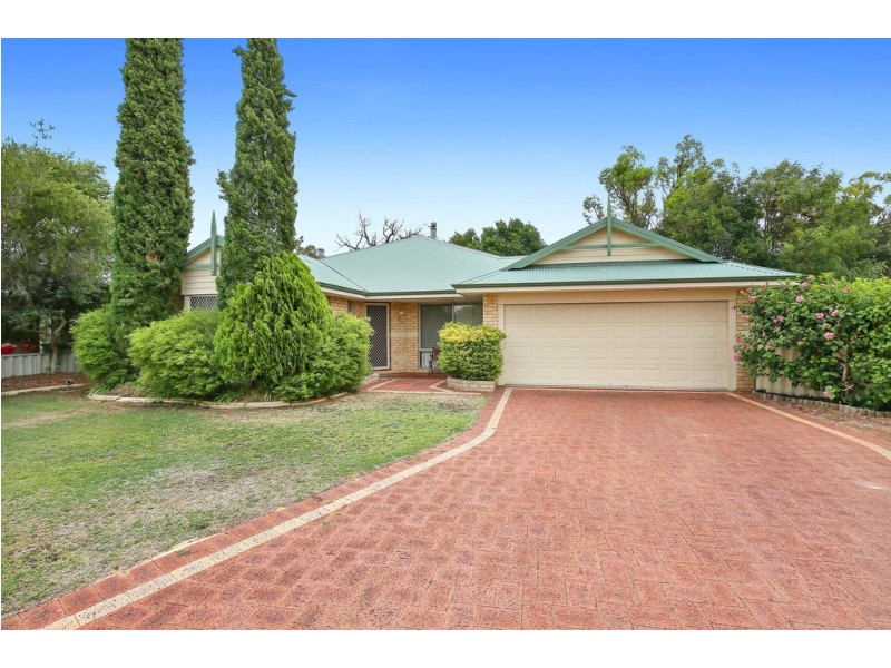 15 Brighton Place, Greenfields WA 6210
