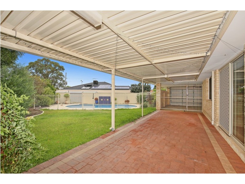 15 Brighton Place, Greenfields WA 6210