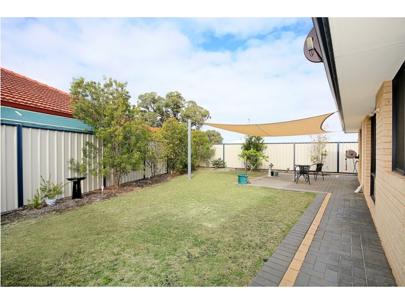 2 Capilano Court, Meadow Springs WA 6210