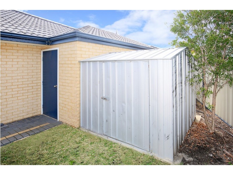 2 Capilano Court, Meadow Springs WA 6210