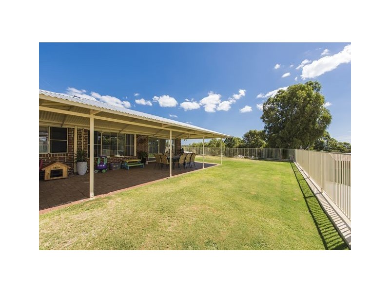 16 Rainbow Way, Dawesville WA 6211