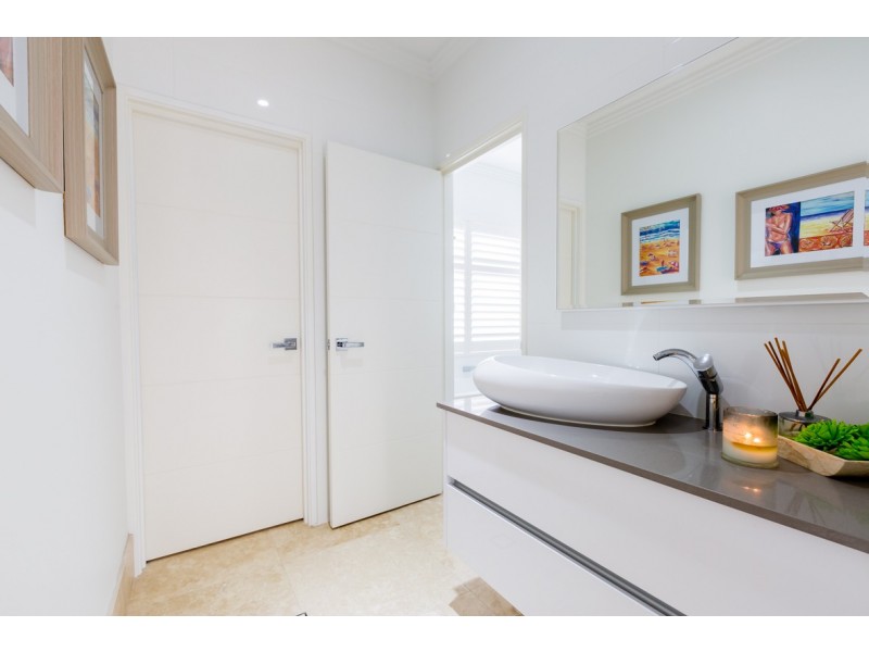 9 Buttercup Parkway, Halls Head WA 6210