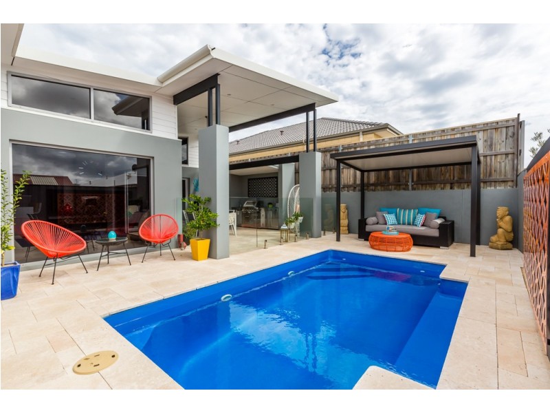 9 Buttercup Parkway, Halls Head WA 6210