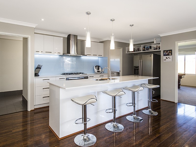 43 Solandri Turn, Halls Head WA 6210