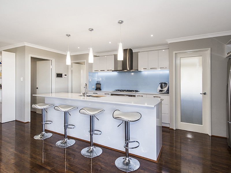 43 Solandri Turn, Halls Head WA 6210