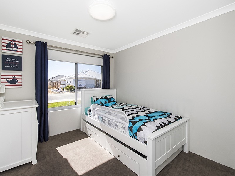 43 Solandri Turn, Halls Head WA 6210
