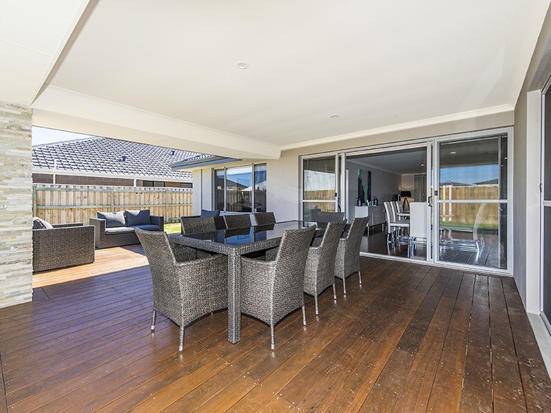 43 Solandri Turn, Halls Head WA 6210