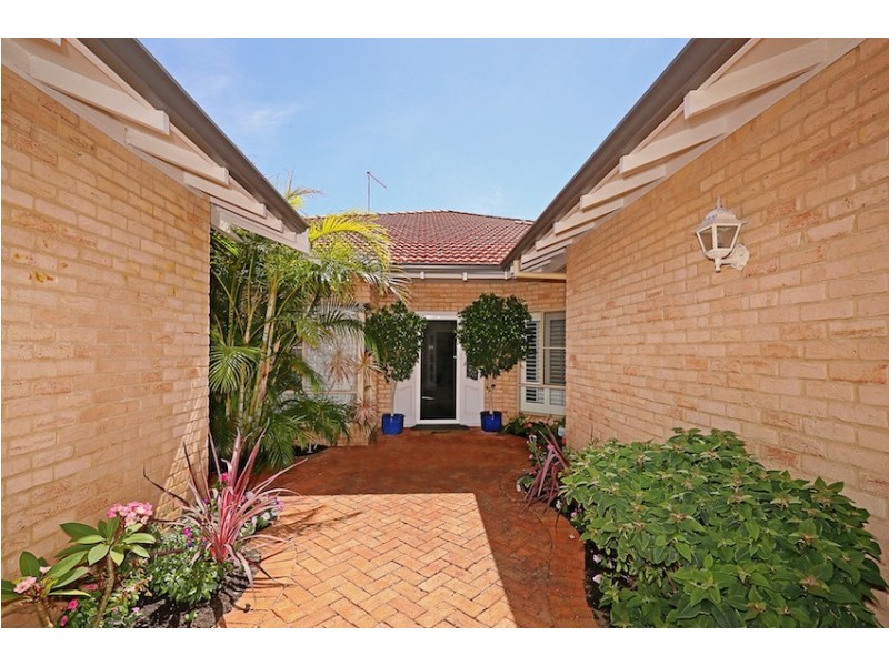 26 Warren Place, Dudley Park WA 6210