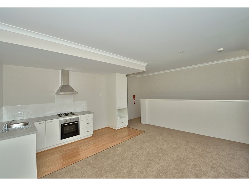 11/9 Lanyon St, Mandurah WA 6210